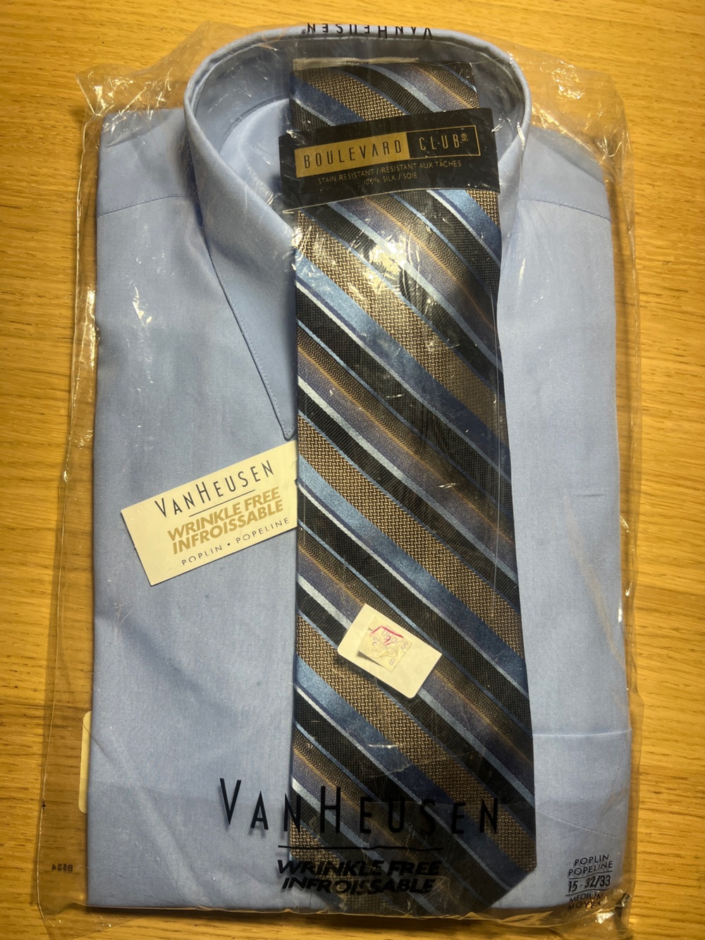 Vintage Van Heusen Deadstock Dress Shirt & Boulevard Club 100% Silk Tie Set